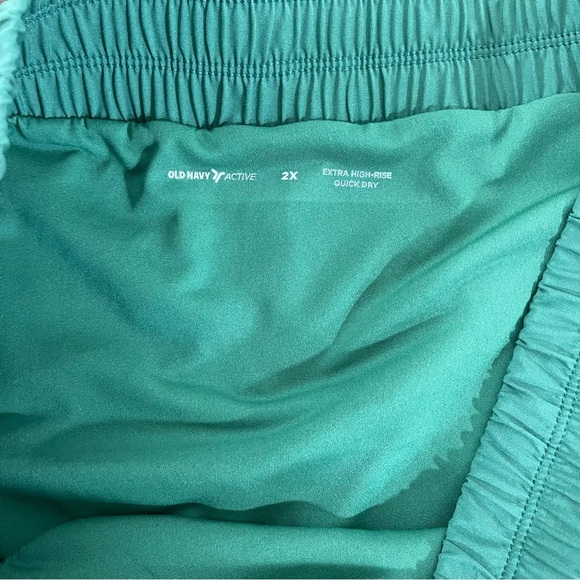 Old Navy Green Women's Shorts - Picture 3 of 5